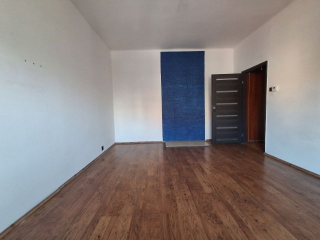 Przestronne mieszkanie w sercu Piekar - Mieszkanie - Sprzedaż - Piekary Śląskie, Szarlej