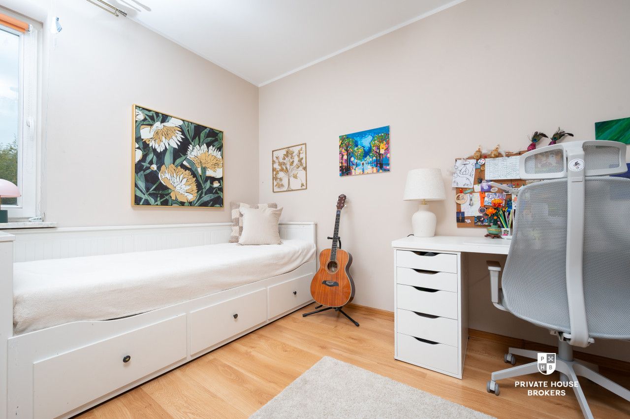 Attractive 3-Bedroom Apartment with Balcony | Separate Kitchen | Excellent Transport Links, Prądnik Czerwony district - Apartment - Sale - Kraków, Śródmieście / Prądnik Czerwony