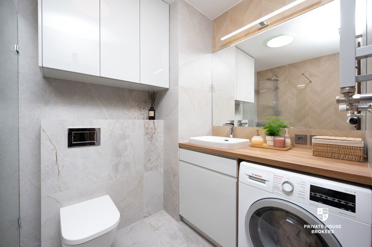 Attractive 3-Bedroom Apartment with Balcony | Separate Kitchen | Excellent Transport Links, Prądnik Czerwony district - Apartment - Sale - Kraków, Śródmieście / Prądnik Czerwony