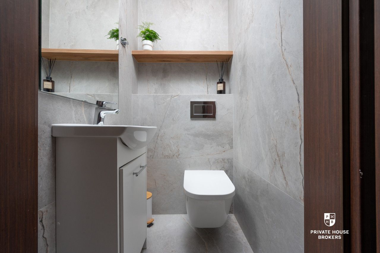Attractive 3-Bedroom Apartment with Balcony | Separate Kitchen | Excellent Transport Links, Prądnik Czerwony district - Apartment - Sale - Kraków, Śródmieście / Prądnik Czerwony