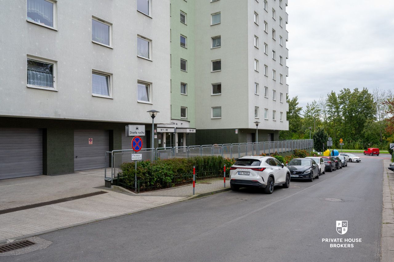 Attractive 3-Bedroom Apartment with Balcony | Separate Kitchen | Excellent Transport Links, Prądnik Czerwony district - Apartment - Sale - Kraków, Śródmieście / Prądnik Czerwony