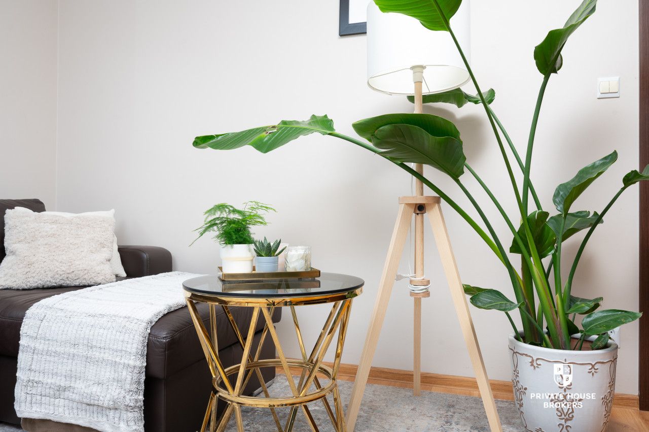 Attractive 3-Bedroom Apartment with Balcony | Separate Kitchen | Excellent Transport Links, Prądnik Czerwony district - Apartment - Sale - Kraków, Śródmieście / Prądnik Czerwony