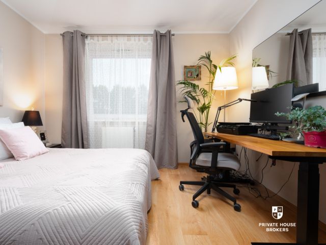 Attractive 3-Bedroom Apartment with Balcony | Separate Kitchen | Excellent Transport Links, Prądnik Czerwony district - Apartment - Sale - Kraków, Śródmieście / Prądnik Czerwony