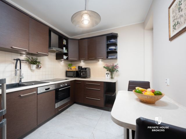Attractive 3-Bedroom Apartment with Balcony | Separate Kitchen | Excellent Transport Links, Prądnik Czerwony district - Apartment - Sale - Kraków, Śródmieście / Prądnik Czerwony