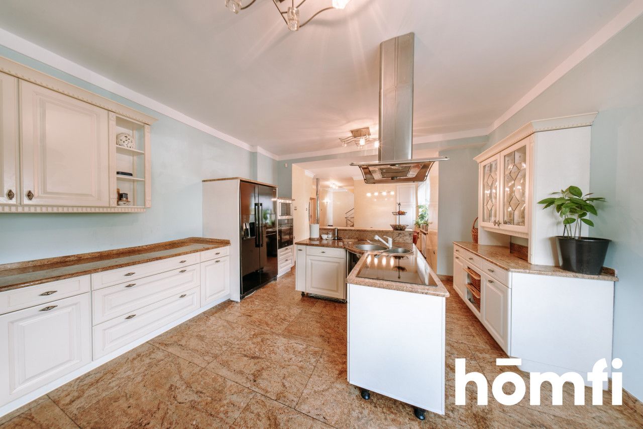 COMFORTABLE HOUSE IN THE CENTER OF TORUŃ 300m2 - Дім - Продаж - Toruń, Chełmińskie Przedmieście