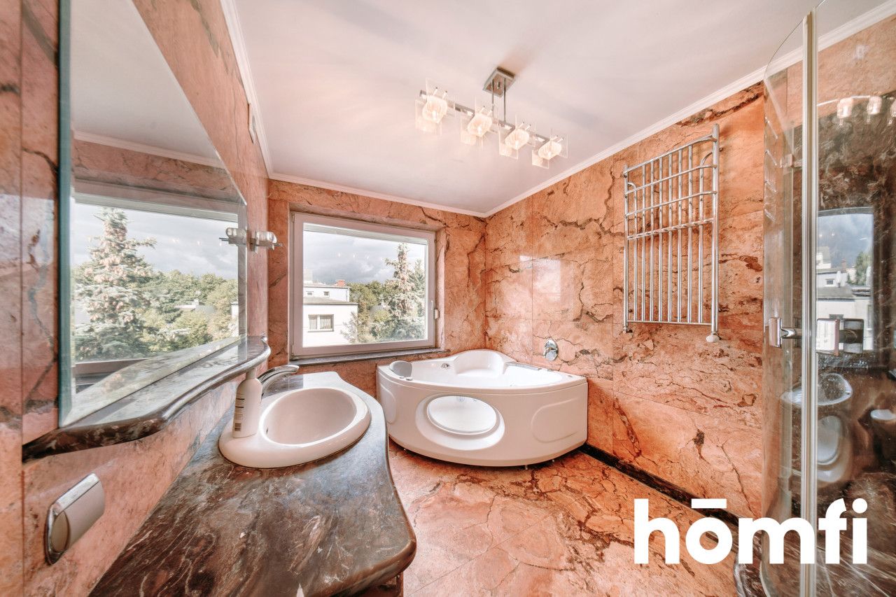 COMFORTABLE HOUSE IN THE CENTER OF TORUŃ 300m2 - Дім - Продаж - Toruń, Chełmińskie Przedmieście