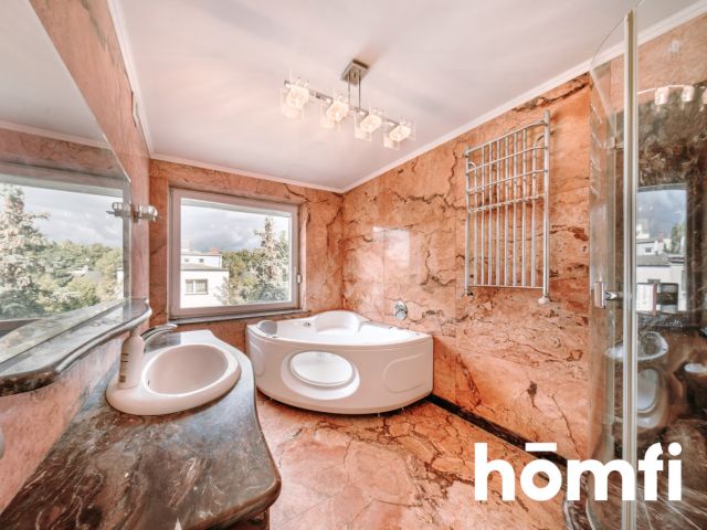 KOMFORTOWY DOM W CENTRUM TORUNIA 300m2 - Dom - Sprzedaż - Toruń, Chełmińskie Przedmieście