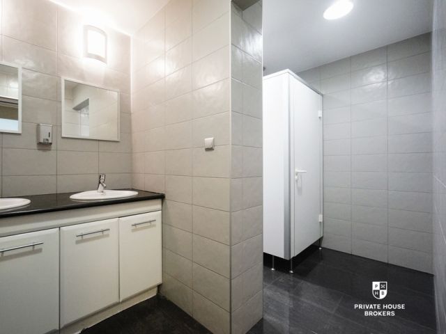 Przestronny 62,5m lokal, Krowodrza - Lokal użytkowy - Wynajem - Kraków, Krowodrza