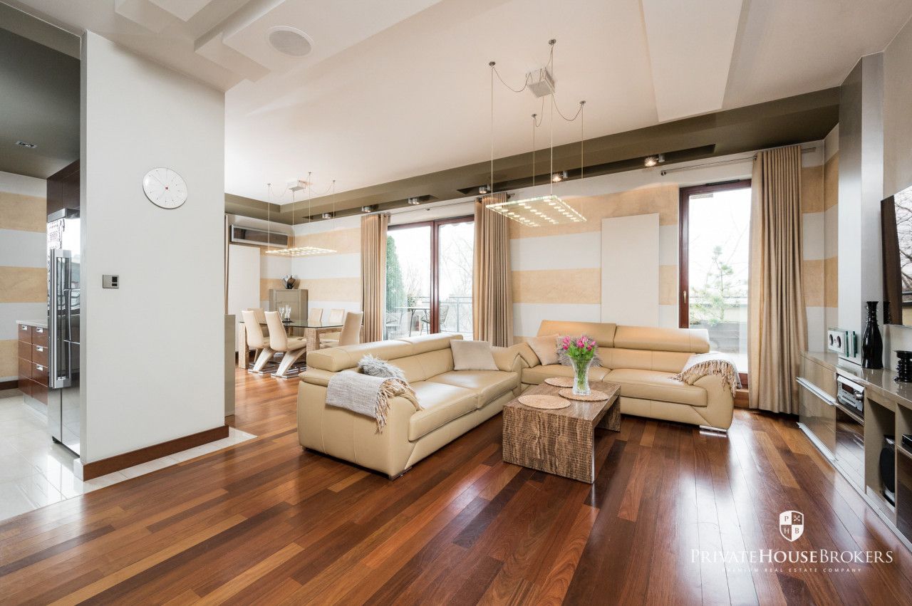 Czteropokojowy apartament z pięknym tarasem i widokiem na zieleń - Mieszkanie - Wynajem - Kraków, Śródmieście