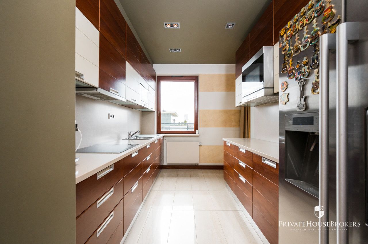 Czteropokojowy apartament z pięknym tarasem i widokiem na zieleń - Mieszkanie - Wynajem - Kraków, Śródmieście