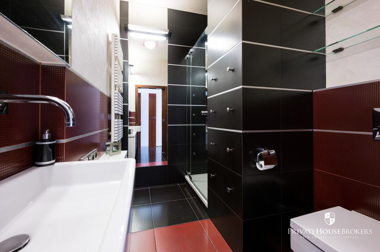 Czteropokojowy apartament z pięknym tarasem i widokiem na zieleń - Mieszkanie - Wynajem - Kraków, Śródmieście