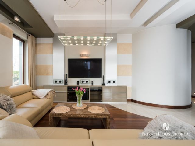 Czteropokojowy apartament z pięknym tarasem i widokiem na zieleń - Mieszkanie - Wynajem - Kraków, Śródmieście