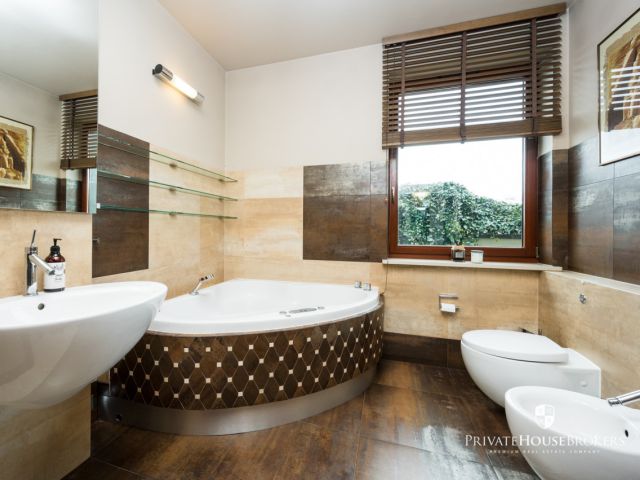 Czteropokojowy apartament z pięknym tarasem i widokiem na zieleń - Mieszkanie - Wynajem - Kraków, Śródmieście