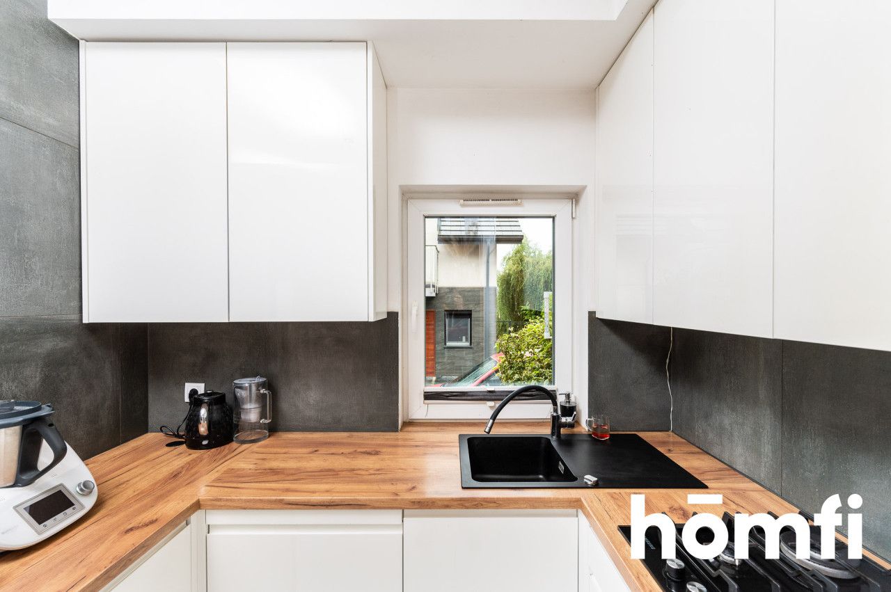 A three-bedroom corner terraced house with a beautiful garden located in a gated community in Bibicee - Дім - Продаж - Krakowski, Zielonki / Bibice