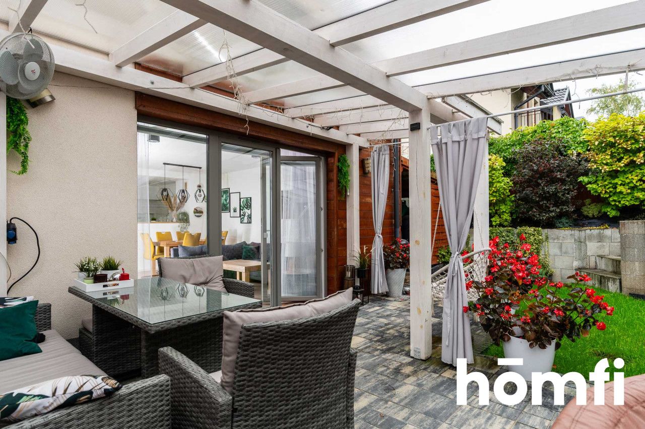 A three-bedroom corner terraced house with a beautiful garden located in a gated community in Bibicee - Дім - Продаж - Krakowski, Zielonki / Bibice