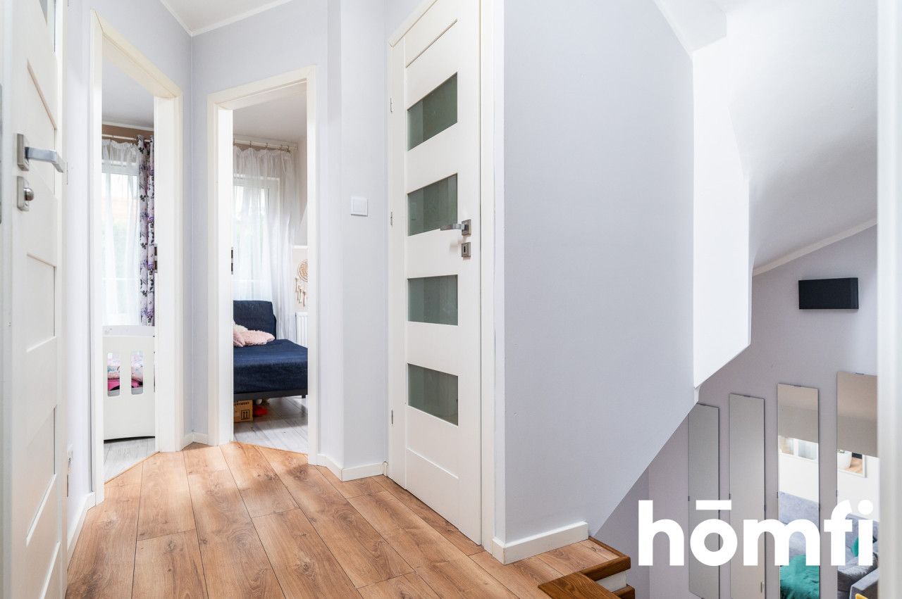 A three-bedroom corner terraced house with a beautiful garden located in a gated community in Bibicee - Дім - Продаж - Krakowski, Zielonki / Bibice