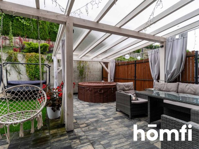 A three-bedroom corner terraced house with a beautiful garden located in a gated community in Bibicee - House - Sale - Krakowski, Zielonki / Bibice