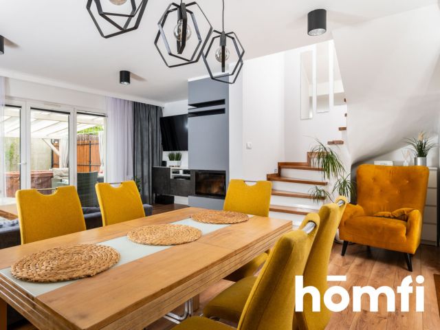 A three-bedroom corner terraced house with a beautiful garden located in a gated community in Bibicee - Дім - Продаж - Krakowski, Zielonki / Bibice