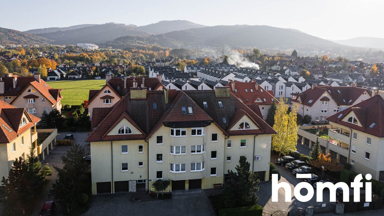 Dwupoziomowe mieszkanie z garażem i widokiem na góry, os. Cztery Pory Roku - Mieszkanie - Wynajem - Bielsko-Biała, Kamienica