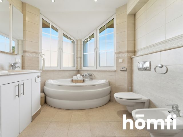 BEZCZYNSZOWE-4 POKOJOWE MIESZKANIE - Mieszkanie - Wynajem - Bielsko-Biała, Straconka