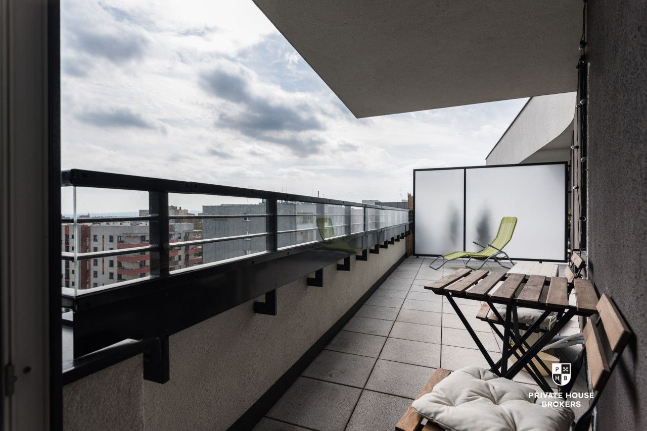 Breathtaking Apartment with a 20 m² Terrace | Top Floor | High Standard – Air Conditioning | Green Surroundings - Apartment - Rent - Kraków, Nowa Huta / Czyżyny