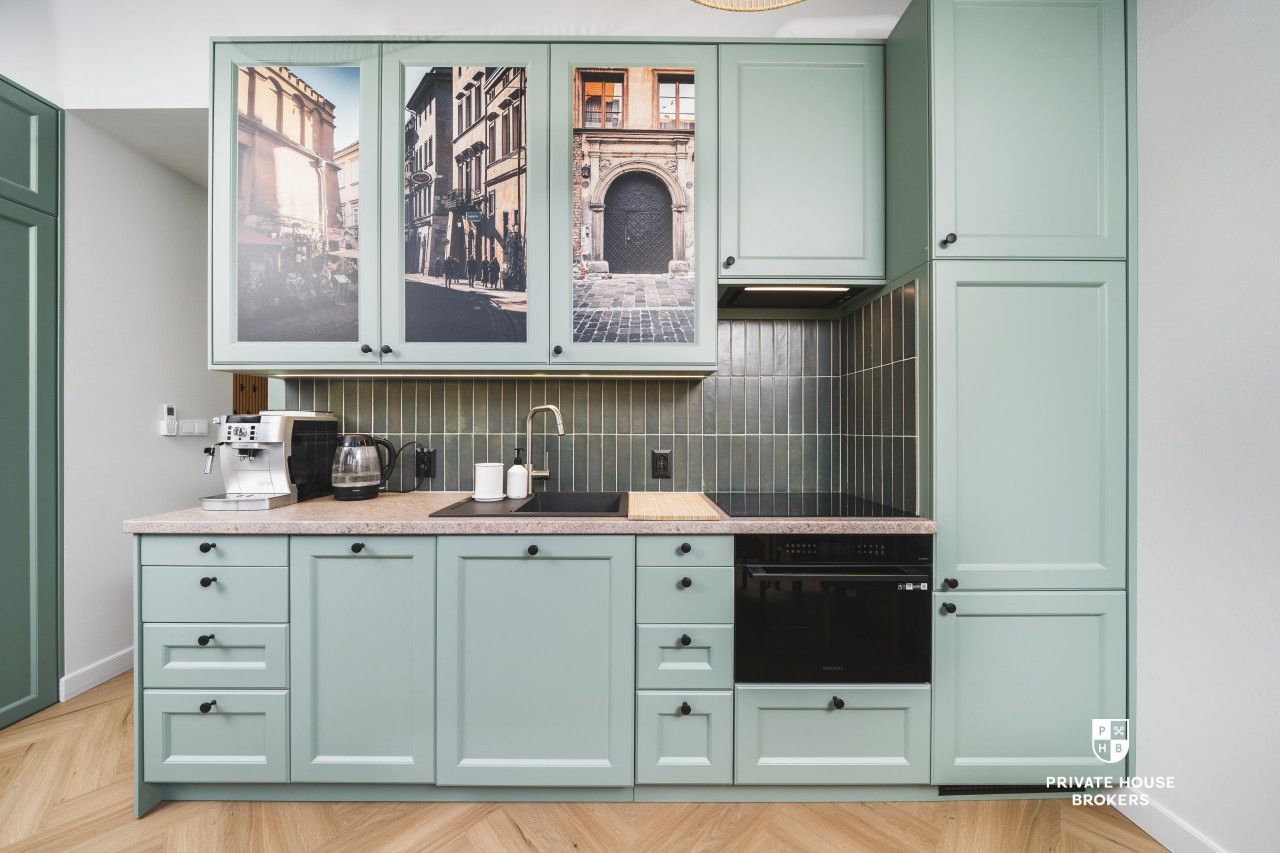 Unique Top-Floor Apartment in a Renovated Tenement House from 2024 on Kolberga 16 street| Old Town| Air Conditioning - Квартира - Оренда - Kraków, Śródmieście / Stare Miasto