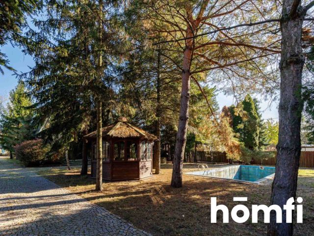 Dom z ogrodem, basenem i kominkiem w Wawrze - Dom - Sprzedaż - Warszawa, Wawer