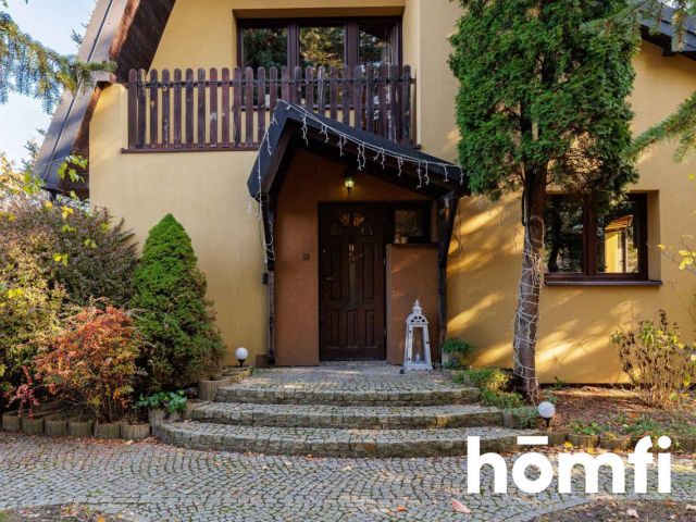 Dom z ogrodem, basenem i kominkiem w Wawrze - Dom - Sprzedaż - Warszawa, Wawer