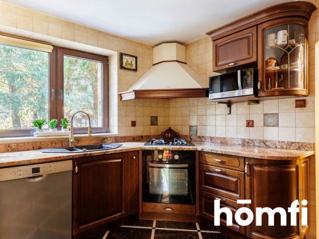 Dom z ogrodem, basenem i kominkiem w Wawrze - Dom - Sprzedaż - Warszawa, Wawer