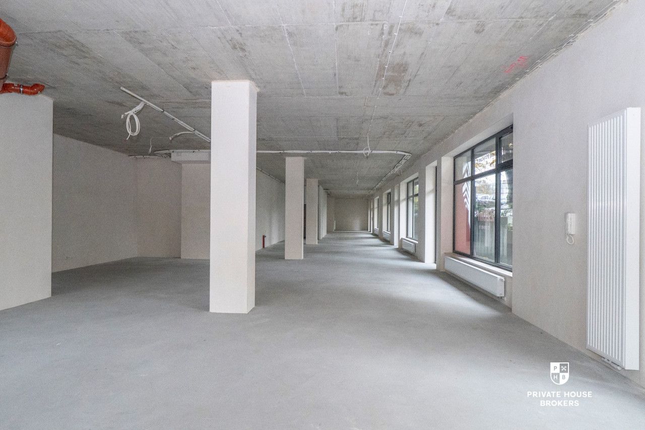 Commercial space for rent 220 sqm Republiki Korczakowskiej street - Commercial premises - Rent - Kraków, Podgórze