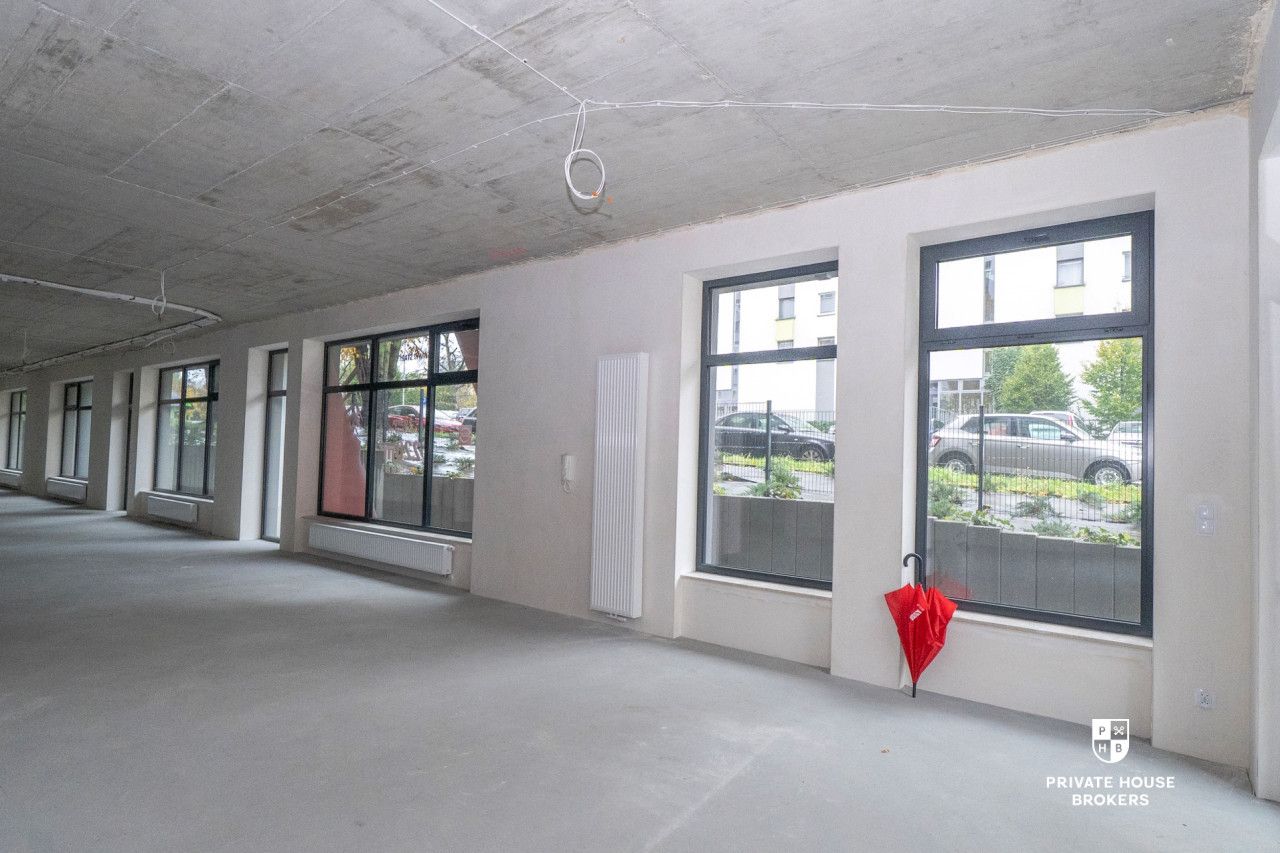 Commercial space for rent 220 sqm Republiki Korczakowskiej street - Commercial premises - Rent - Kraków, Podgórze