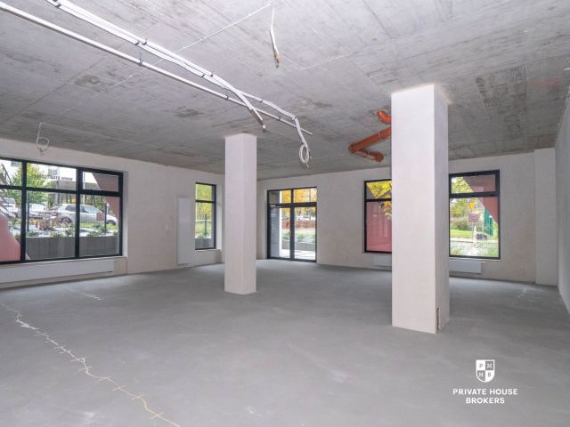 Commercial space for rent 220 sqm Republiki Korczakowskiej street - Commercial premises - Rent - Kraków, Podgórze