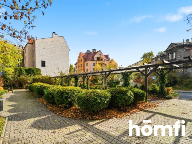 KLIMATYCZNE MIESZKANIE W KAMIENICY BIELSKO-BIAŁA - Mieszkanie - Sprzedaż - Bielsko-Biała, Śródmieście