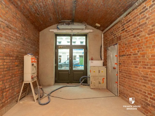 Commercial space for rent 22 sqm Kalwaryjska street - Commercial premises - Rent - Kraków, Podgórze