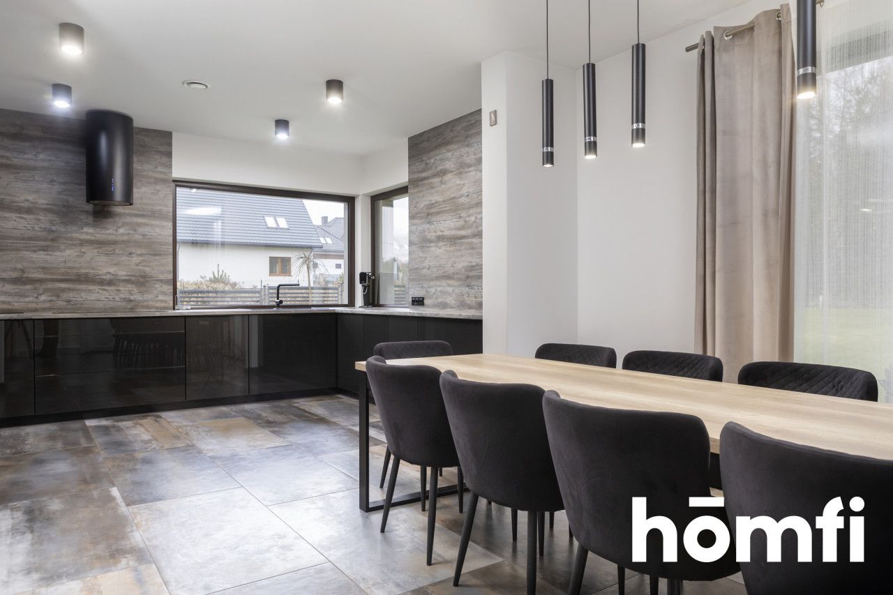 A unique house on Wspólna Street in Górno-Zawada - Дім - Продаж - Kielecki, Górno / Górno-Zawada