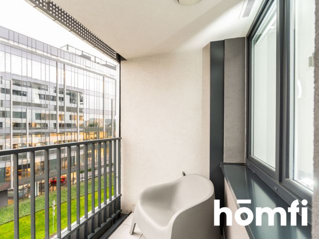 FOR RENT! APARTMENT WITH A VIEW OF THE FORUM HOTEL IN THE MODERN BARSKA 69 DEVELOPMENT - Apartment - Rent - Kraków, Podgórze / Dębniki