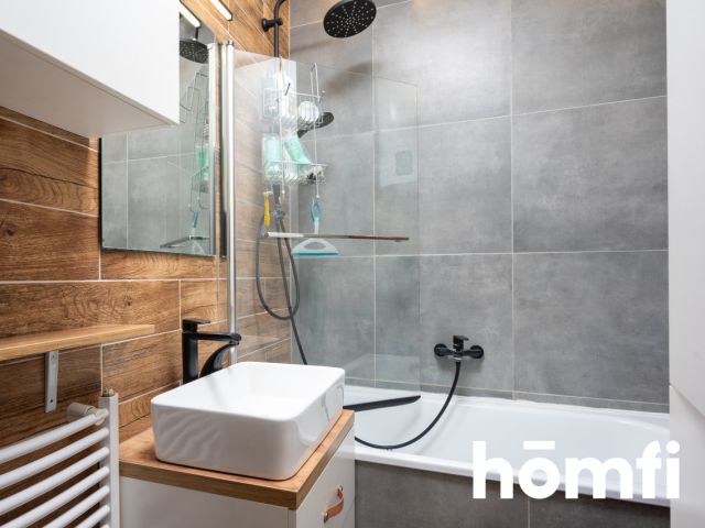 4-room with separate kitchen, loggia and basement - Квартира - Продаж - Kraków, Nowa Huta