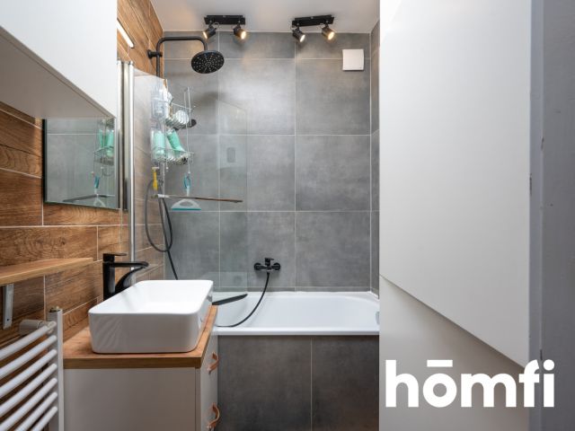 4-room with separate kitchen, loggia and basement - Квартира - Продаж - Kraków, Nowa Huta