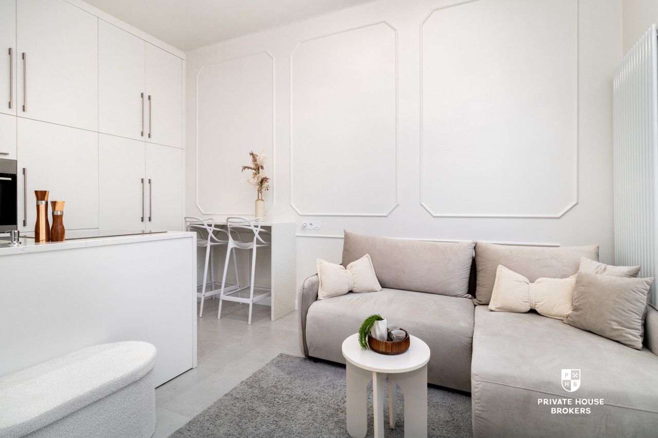 High ceilings | Move-in or rent-ready | Os. Teatralne, 2 balconies - Квартира - Продаж - Kraków, Nowa Huta