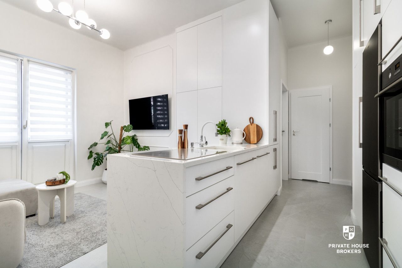 High ceilings | Move-in or rent-ready | Os. Teatralne, 2 balconies - Квартира - Продаж - Kraków, Nowa Huta