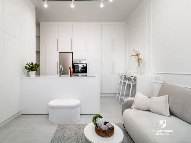 High ceilings | Move-in or rent-ready | Os. Teatralne, 2 balconies - Квартира - Продаж - Kraków, Nowa Huta