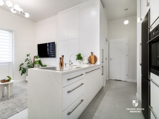 High ceilings | Move-in or rent-ready | Os. Teatralne, 2 balconies - Квартира - Продаж - Kraków, Nowa Huta