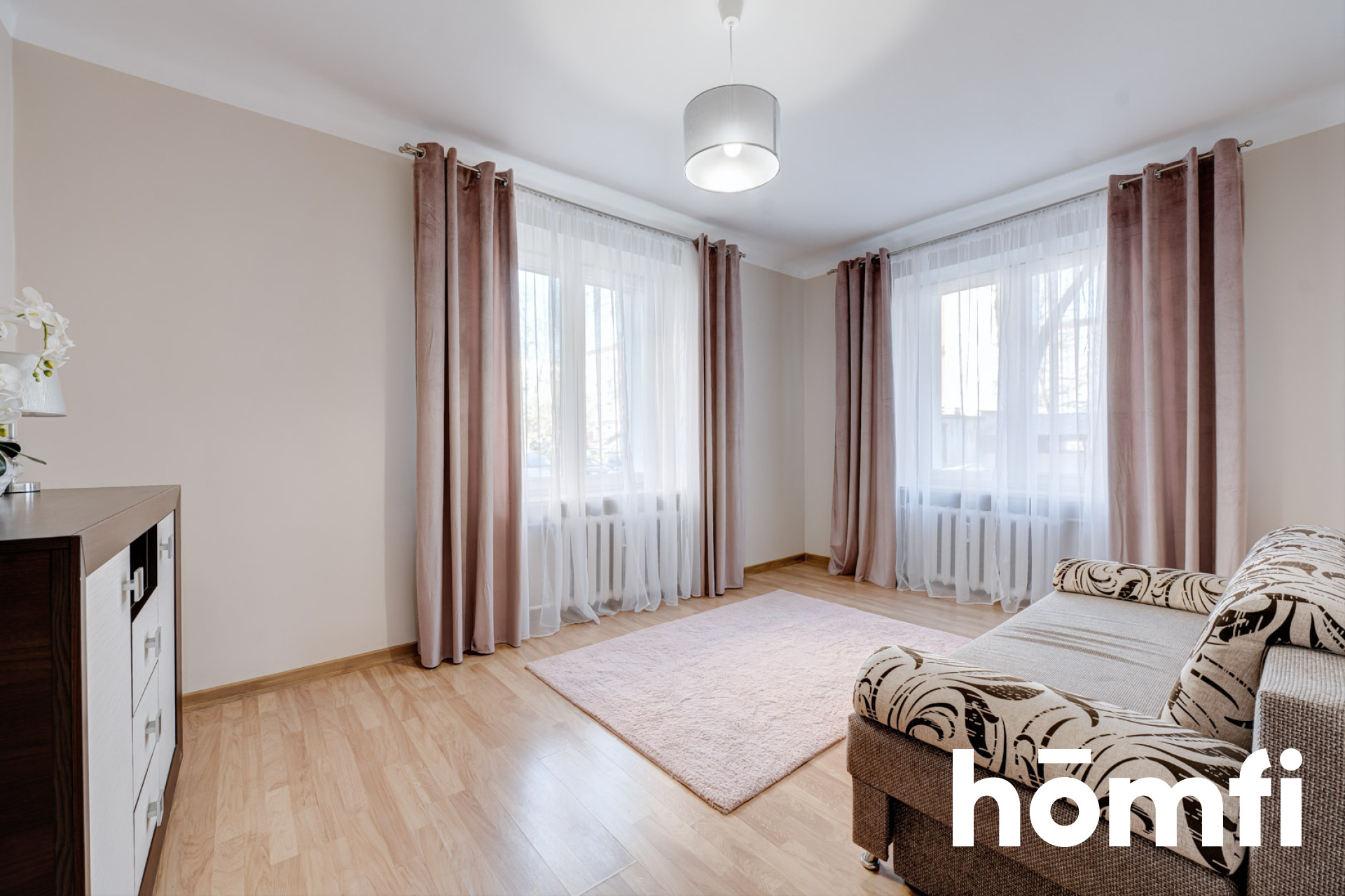SPACIOUS APARTMENT IN THE TOWN CENTER - Apartment - Sale - Radom, Obozisko