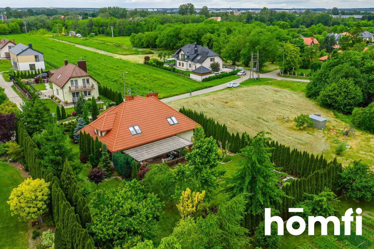 Spacious house with a BEAUTIFUL GARDEN | 6 rooms | Garage | Trzebownisko | Rzeszów - House - Sale - Rzeszowski, Trzebownisko