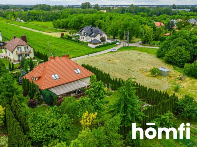 Spacious house with a BEAUTIFUL GARDEN | 6 rooms | Garage | Trzebownisko | Rzeszów - Дім - Продаж - Rzeszowski, Trzebownisko