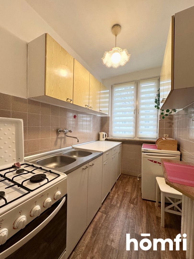 28 m2 studio on the osiedle Złotego Wieku Street - Apartment - Rent - Kraków, Nowa Huta