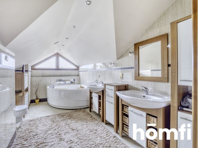 A city villa in the immediate vicinity of the forest - Дім - Продаж - Toruń, Wrzosy