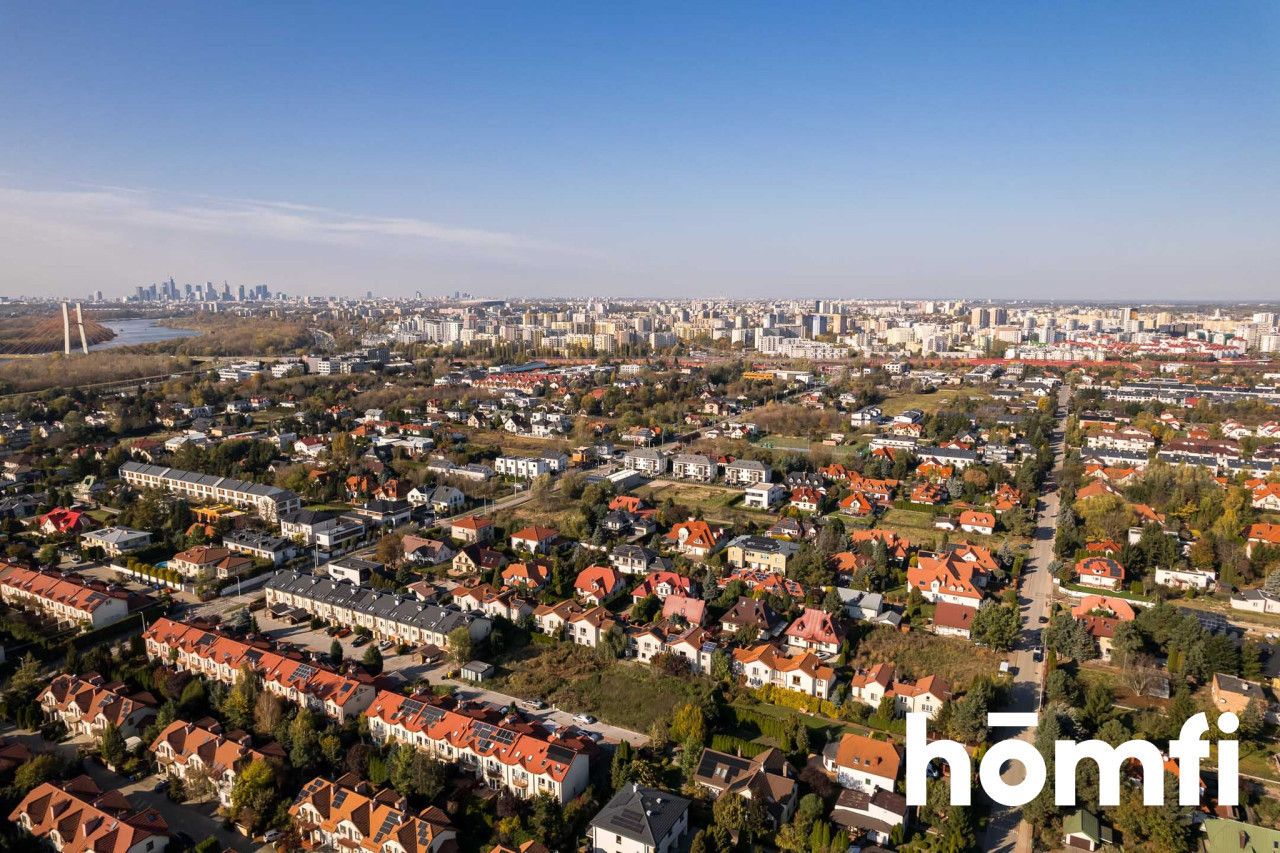 Dom z ogrodem, basenem i kominkiem w Wawrze - Dom - Sprzedaż - Warszawa, Wawer