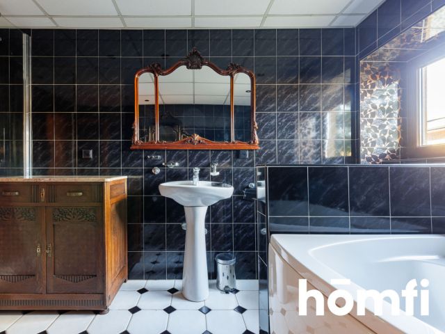 Dom z ogrodem, basenem i kominkiem w Wawrze - Dom - Sprzedaż - Warszawa, Wawer