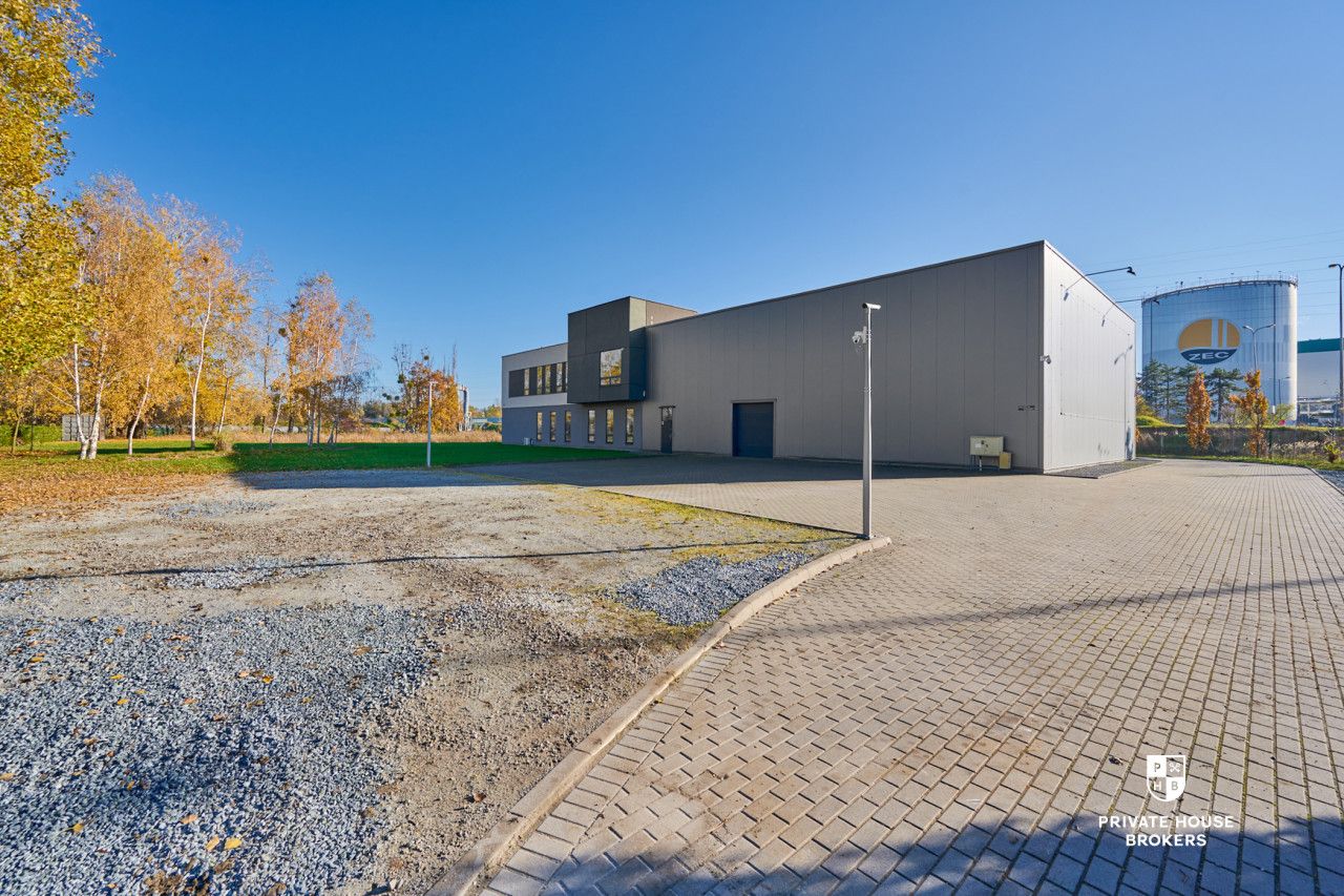 Nowoczesny budynek biurowy z magazynem w Siechnicach przy Obwodnicy Wschodniej - Commercial premises - Sale - Wrocławski, Siechnice